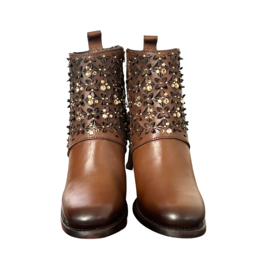 Cuadra Wmns Brown Laser & Crystals Round Toe Boots 3W02RS