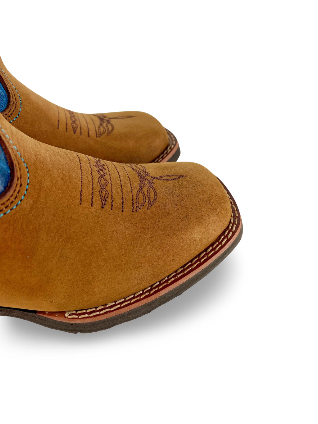 Nokota Horse Kids Columbia 15 Nokota Honey Rubi Azul Indigo